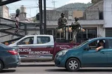 policía