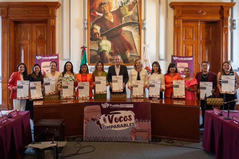 Sesiona-Consejo-Ciudadano-Voces-Imparables-en-marco-de-Dia-de-la-Mujer-1536x1024