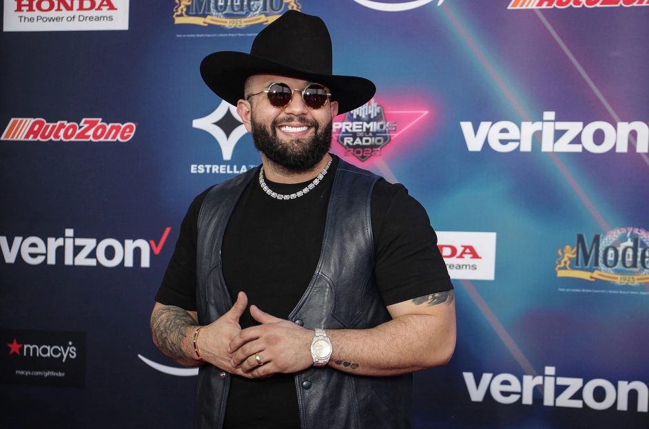 carin-leon-2022-b-b-billboard-espanol-1548