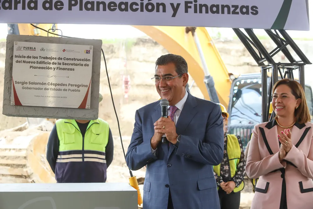 PIE_DE_FOTO_COLOCA_SERGIO_SALOMÓN_PRIMERA_PIEDRA_DE_NUEVA_SEDE_DE_FINANZAS_14092024(6)
