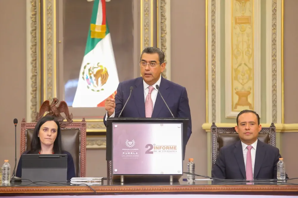 INFORME EN EL CONGRESO DE PUEBLA