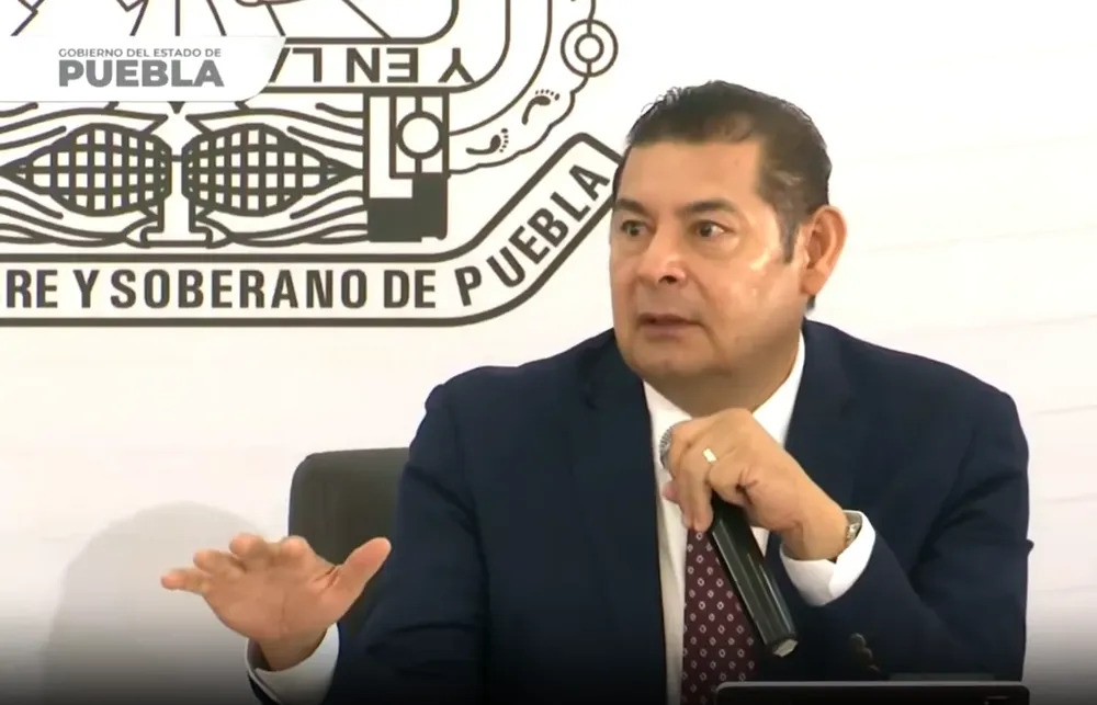 alejandro armenta uniformes