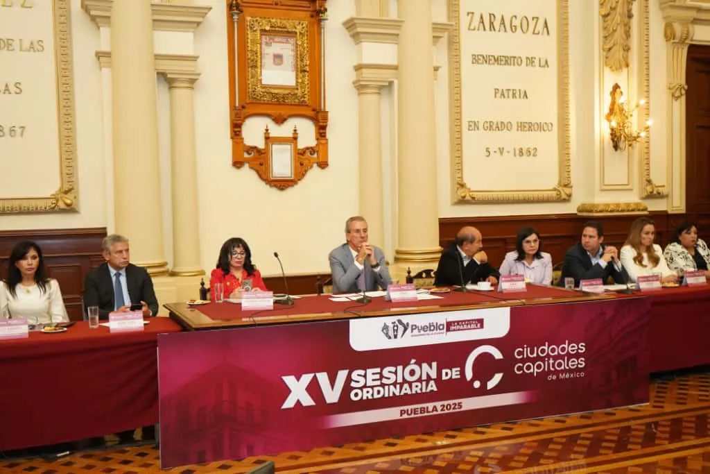 CAPITAL IMPARABLE_Recibe Pepe Chedraui a presidentas y presidentes municipales ACCM