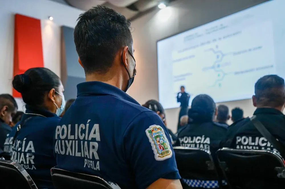 Capacitan_a_900_policías_auxiliares_contra_extorsión_y_fraudes_(5)