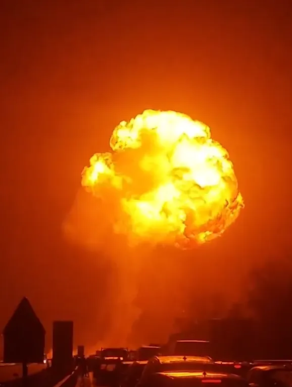 EXPLOSIÓN