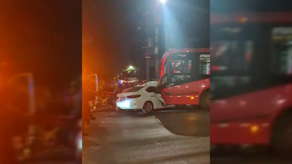 choque-de-auto-contra-metrobus-en-la-colonia-narvarte